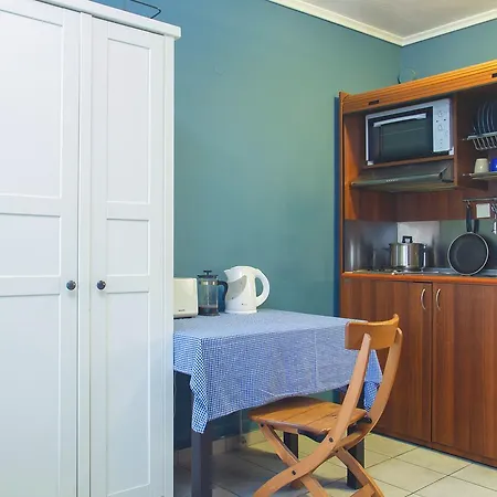 Little Big House Apartment